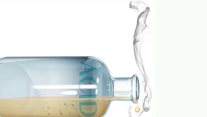 വിവാഹാഭ്യർത്ഥന നിരസിച്ചു; കാമുകന്റെ മുഖത്ത് കാമുകി ആസിഡൊഴിച്ചു