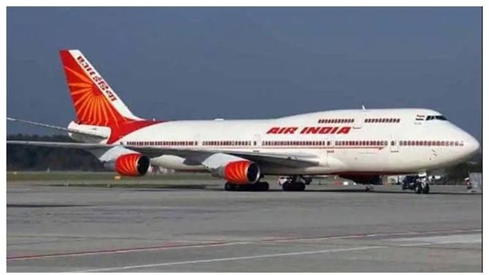 കോഴിക്കോട് - കണ്ണൂർ - ദില്ലി എയർ ഇന്ത്യ വിമാനം റദ്ദാക്കി; പ്രതിഷേധിച്ച്  യാത്രക്കാർ; ഒടുവിൽ പകരം വിമാനം ഏർപ്പാടാക്കി