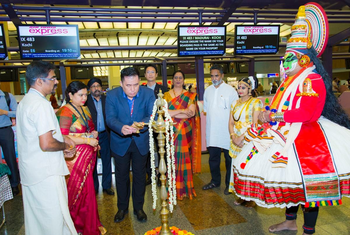 സിംഗപ്പൂര്‍-കൊച്ചി എയര്‍ ഇന്ത്യ എക്സ്പ്രസ് സര്‍വ്വീസ് ആരംഭിച്ചു