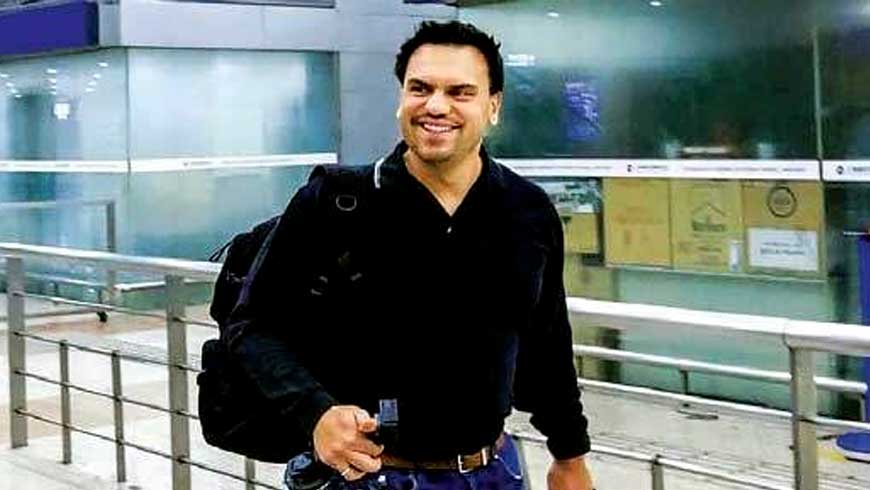 വെറും 52 മണിക്കൂറും 34 മിനിറ്റും കൊണ്ട് ലോകം ചുറ്റിയ റെക്കോര്‍ഡ്‌ ഇനി ആന്‍ഡ്രൂവിനു  സ്വന്തം