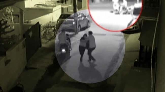 മനസ്സ് നീറ്റുന്ന ബാംഗ്ലൂര്‍; ഒറ്റയ്ക്ക് യാത്ര ചെയ്‌താല്‍ അത് പെണ്ണിനെ അപമാനിക്കാന്‍ ഉള്ള സമ്മതപത്രമല്ല