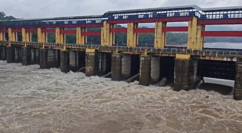 ഭൂതത്താൻകെട്ട് ഡാമിൻ്റ മുഴുവൻ ഷട്ടറുകളും ഉയർത്തി