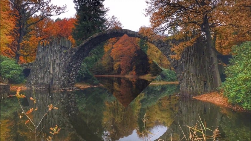 ചെകുത്താന്‍ പണികഴിപ്പിച്ച പാലം