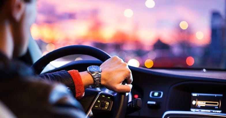 ഈ രാജ്യങ്ങളിലെ ഡ്രൈ​വിം​ഗ് ലൈ​സ​ൻ​സ് കൈ​വ​ശ​മുണ്ടെങ്കില്‍ ഇനി  യു​എ​ഇ​യി​ൽ വാ​ഹ​ന​മോ​ടി​ക്കാ​ൻ വേറെ ഡ്രൈ​വിം​ഗ് ലൈ​സ​ൻ​സ് വേ​ണ്ട