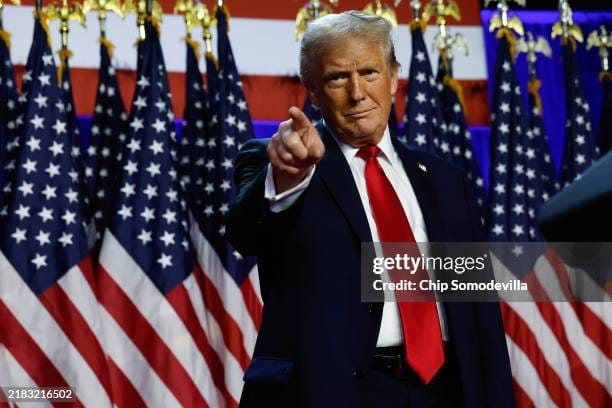 വാൾസ്ട്രീറ്റ് ജേർണലിനെതിരെ 10 ബില്യൺ ഡോളർ നഷ്ടപരിഹാരം ആവശ്യപ്പെട്ട് ട്രംപിന്റെ മാനനഷ്ടക്കേസ്