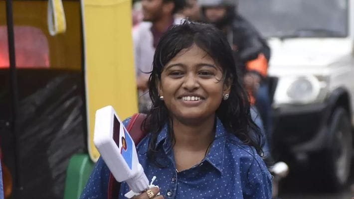 ഹനാന് വീണ്ടും വാഹനാപകടത്തില്‍ പരിക്ക്