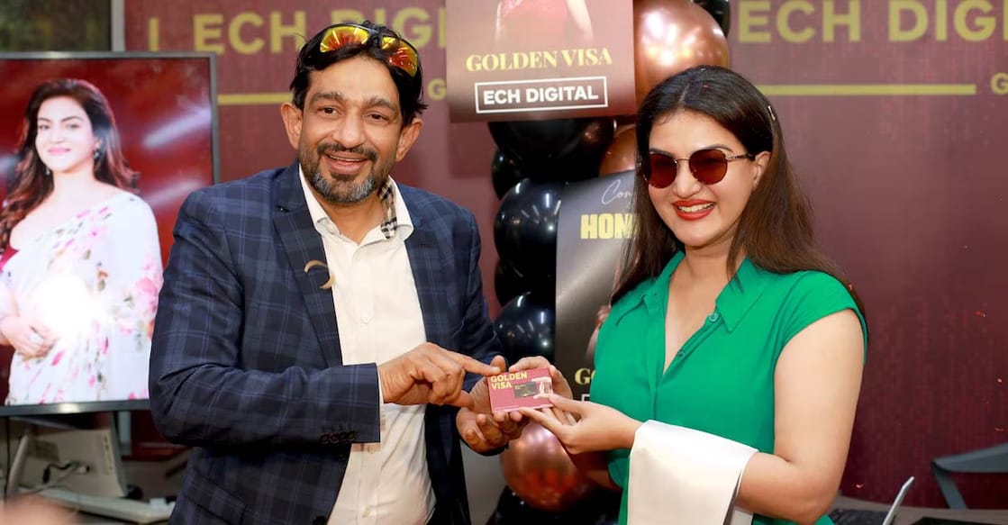 ദുബായിലെ ആദ്യ ഡിജിറ്റൽ ഗോൾഡൻ വീസ നടി ഹണി റോസിന്