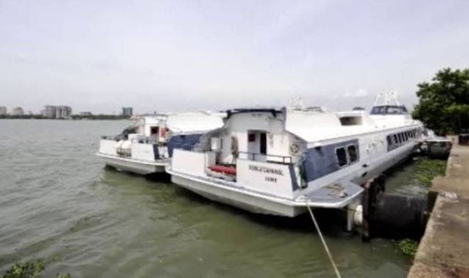 കൊച്ചിയില്‍ നിന്നും കോഴിക്കോടേക്കും, തിരിച്ചും അതിവേഗ ജലയാത്രാ സൗകര്യം