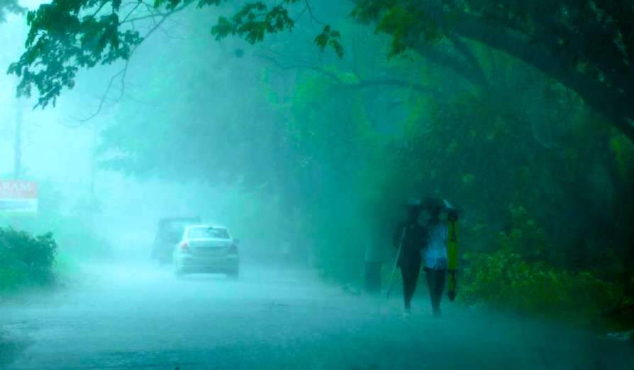 സംസ്ഥാനത്ത് ശക്തമായ മഴയ്ക്ക് സാധ്യത; മൂന്ന് ജില്ലകളില്‍ ഇന്ന് 'റെഡ്' അലര്‍ട്ട്