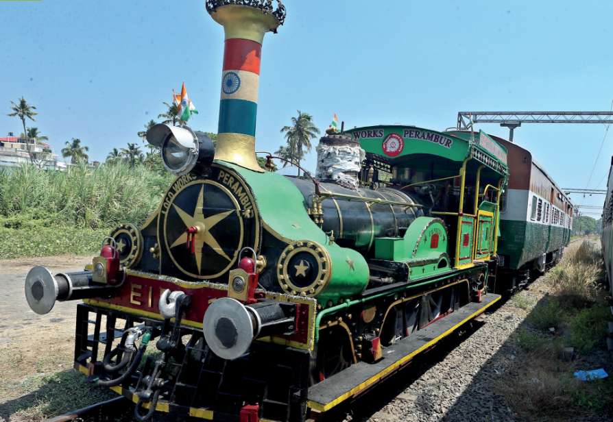 കല്‍ക്കരി തീവണ്ടിയുടെ ചൂളം വിളിയുമായി... യാത്രയ്‌ക്കൊരുങ്ങി  കൊച്ചി