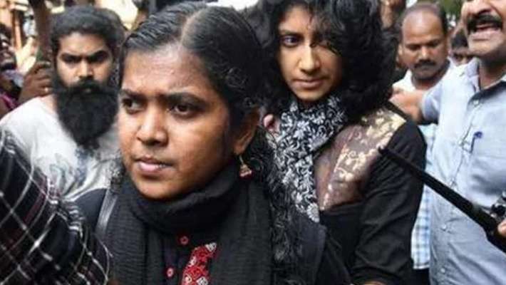 ശബരിമല ദര്‍ശനത്തിനെത്തിയ യുവതികളെ പോലീസ് തിരിച്ചിറക്കി