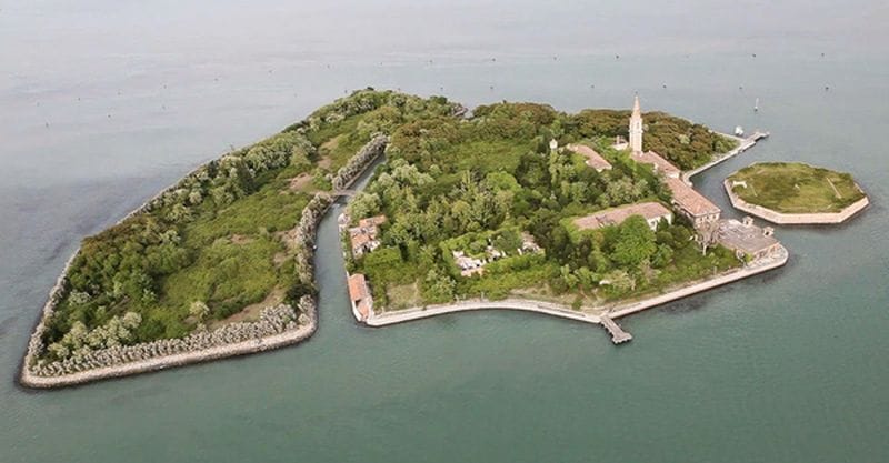 ഈ ദ്വീപില്‍ ഒരു രാത്രി തങ്ങിയാല്‍ പിന്നെ പുറംലോകം കാണില്ല