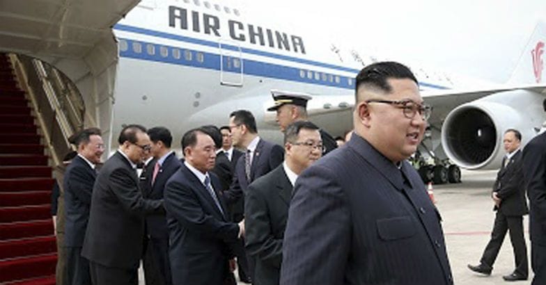 കിം ജോങ് ഉൻ സിംഗപ്പൂരില്‍ എത്തിയത് എയര്‍ ചൈനയില്‍; കിമ്മിനായുള്ള ഭക്ഷണസാമഗ്രികള്‍ വടക്കന്‍ കൊറിയയില്‍ നിന്നെത്തിക്കും