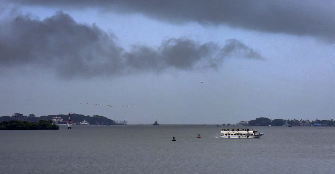 നാളെ എല്ലാ ജില്ലകളിലും തീവ്ര മഴ