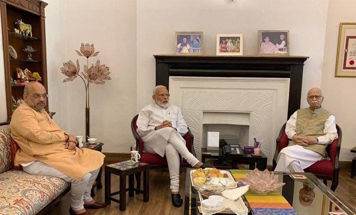 സത്യപ്രതിജ്ഞ വ്യാഴാഴ്ച: മോദിയും അമിത് ഷായും അദ്വാനിയുമായി കൂടിക്കാഴ്ച നടത്തി