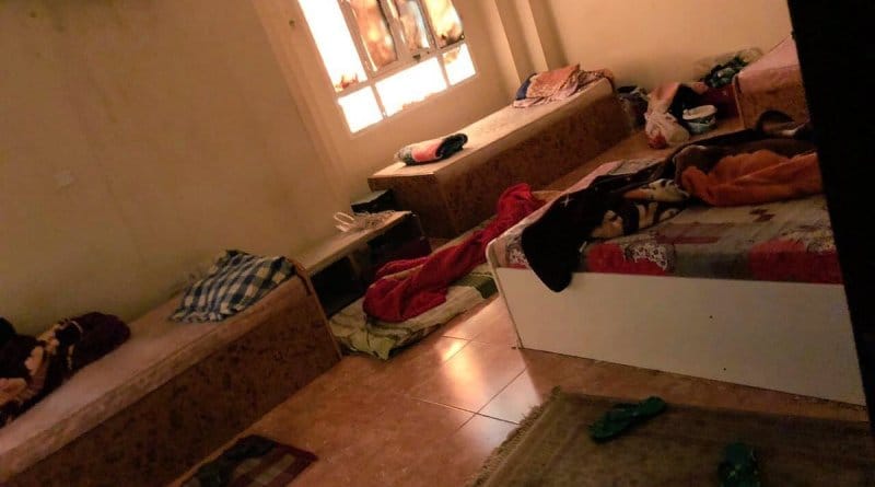 പ്രവാസി ബാച്ചിലര്‍മാരുടെ താമസ സ്ഥലങ്ങളില്‍ പൊലീസ്  പോലീസ് പരിശോധന