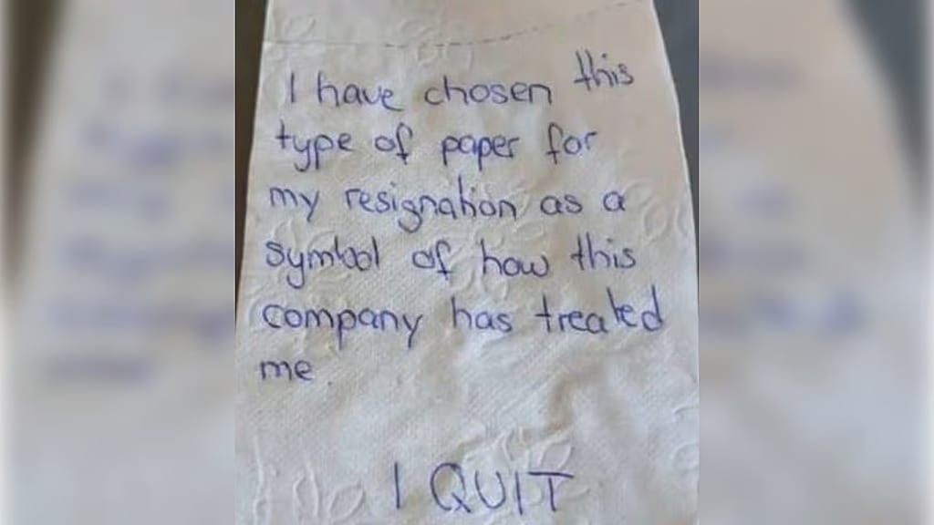 രാജിക്കത്തെഴുതാൻ ടോയ്ലറ്റ് പേപ്പർ; കാരണം വ്യക്തം