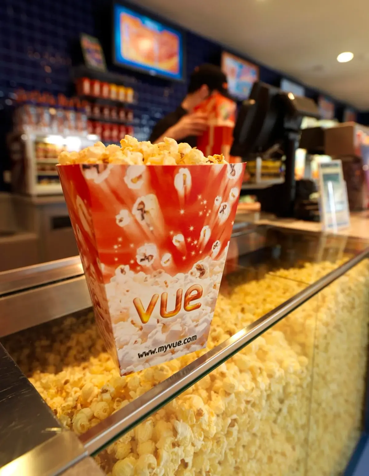 തിയേറ്ററില്‍ പുറത്തുനിന്നുള്ള ഭക്ഷണപാനീയങ്ങള്‍ വിലക്കാം, സൗജന്യ കുടിവെള്ളം നല്‍കണം- സുപ്രീം കോടതി