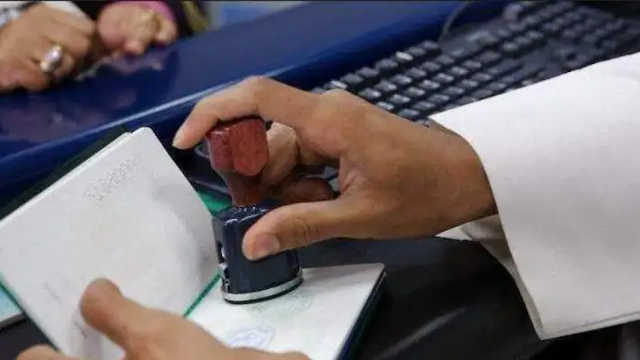 സ്വദേശിവത്കരണം; ഈ അദ്ധ്യയന വര്‍ഷം അവസാനിക്കുന്നതോടെ 1875 അധ്യാപകരെ പിരിച്ചുവിടാന്‍ നിര്‍ദേശം