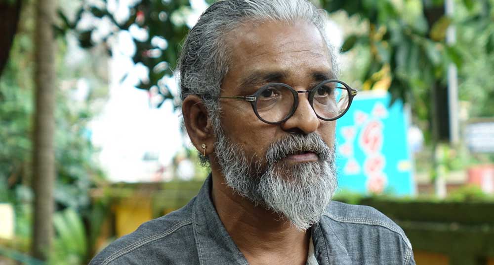 ശബരിമലയുമായി ബന്ധപ്പെട്ട ഫേസ്ബുക്ക് പോസ്റ്റ് വിവാദമായി; സംവിധായകന്‍ പ്രിയനന്ദന് നേരെ ആക്രമണം