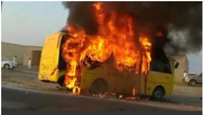 സൗദിയില്‍ സ്കൂള്‍ ബസിന് തീപിടിച്ച് നാല് വിദ്യാര്‍ത്ഥികള്‍ക്ക് പരിക്കേറ്റു