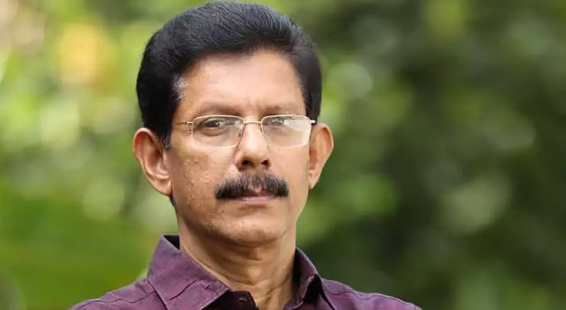 പ്രഫ. ടി ജെ ജോസഫിന്റെ കൈവെട്ടിയ കേസ്: മൂന്ന് പ്രതികള്‍ക്ക് ജീവപര്യന്തം തടവ്