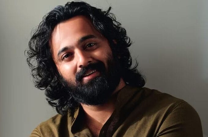 നടൻ ഉണ്ണിമുകുന്ദൻ അമ്മ ട്രഷറർ സ്ഥാനം രാജിവെച്ചു