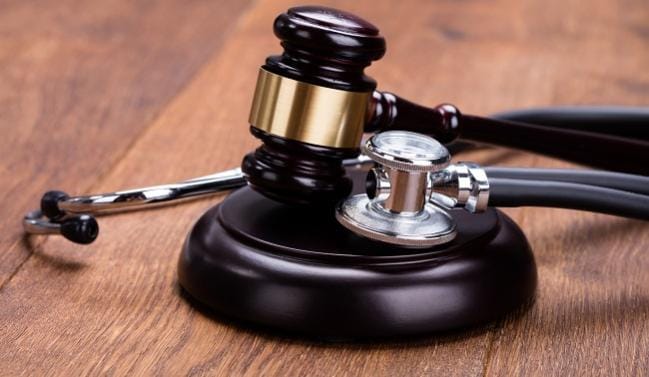 പീഡനക്കേസ് പ്രതി ശിക്ഷകേട്ട് കോടതിയില്‍ ബോധംകെട്ട് വീണു