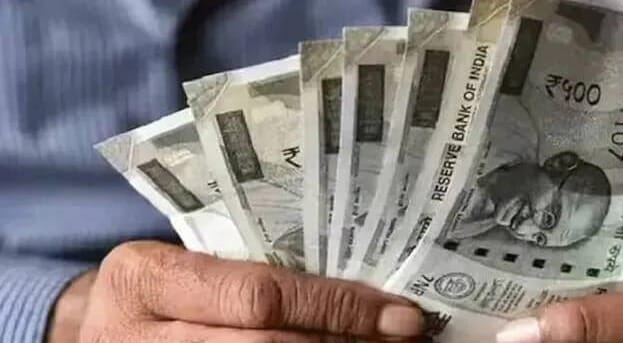 ക്ഷേമപെൻഷൻ 2000 രൂപയാക്കി; ആശമാർക്കും ആശ്വാസം