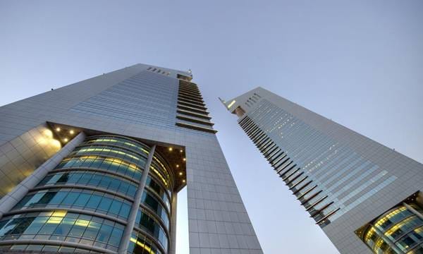 56 നിലകളുള്ള ഹോട്ടലില്‍ അത്യാഡംബരം നിറയുന്ന 400 സ്യൂട്ടുകള്‍; ലോകത്തെ ഏറ്റവും ഉയരമുള്ള ഹോട്ടലുകളുടെ പട്ടികയില്‍ നാലാം സ്ഥാനത്ത്; ശ്രീദേവിയുടെ മരണം നടന്ന എമിറേറ്റ്സ് ടവറിന്റെ സവിശേഷതകള്‍ ഇങ്ങനെ