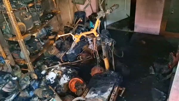 ഇലക്ട്രിക് സ്‌കൂട്ടർ ചാര്‍ജ് ചെയ്യാൻ വെച്ച് ഉറങ്ങി; വീടിന് തീപിടിച്ച് പൊള്ളലേറ്റ പിഞ്ചുകുഞ്ഞിന് ദാരുണാന്ത്യം