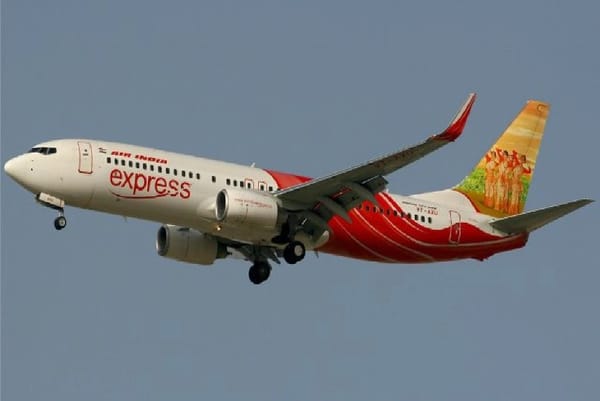 എൻജിനിൽ തീ; കോഴിക്കോട്ടേക്ക് പുറപ്പെട്ട എയർ ഇന്ത്യ എക്സ്പ്രസ് വിമാനം തിരിച്ചിറക്കി