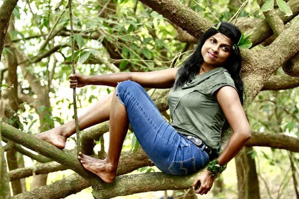 ''കുഞ്ഞുടുപ്പിട്ടു നടക്കുന്നതുകൊണ്ട്, ഇപ്പ കിട്ടും ഇപ്പ കിട്ടും എന്ന് കരുതിയാണ് പലരും ഇരിക്കുന്നത് എന്നാൽ അങ്ങനെ കിട്ടുന്ന ഒരു സാധനമല്ല ഞാന്‍”; യുവതിയുടെ കുറിപ്പ് വൈറലാകുന്നു