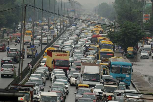 രാജ്യസഭയും കടന്ന് മോട്ടോര്‍ വാഹന നിയമ ഭേദഗതി ബില്‍; ഇനി റോഡിൽ 'ഷോ' കാണിച്ചാൽ കിട്ടുന്നത് മുട്ടൻ പണി