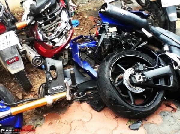 "ചോരക്കളങ്ങളുടെ നാട്" മുരളി തുമ്മാരുകുടി