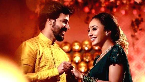 വിവാദങ്ങൾക്ക് വിട; പേർളി ഇനി ശ്രീനിഷിനു സ്വന്തം