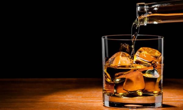 കോഴിക്കോട് കോടഞ്ചേരിയില്‍ മദ്യം കഴിച്ച ഒരാള്‍ മരിച്ചു;   രണ്ട് പേർ ഗുരുതരാവസ്ഥയിൽ; വിഷമദ്യമെന്ന് സംശയം