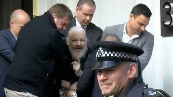 വിക്കിലീക്‌സ് സ്ഥാപകൻ ജൂലിയൻ അസാഞ്ജ് അറസ്‌റ്റിൽ