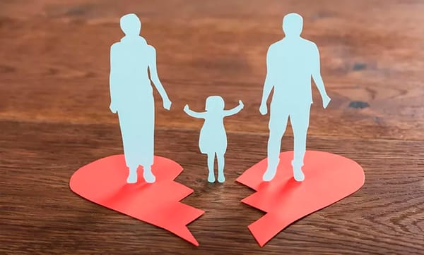 'വിവാഹമോചിതരുടെ മക്കൾക്ക് ഭയവും കോപവും വർധിക്കുന്നു'; റിപ്പോർട്ട് സമർപ്പിച്ച് ബാലാവകാശ കമ്മിഷൻ