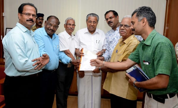 പ്രളയ ദുരിതാശ്വാസ സഹായം: കേരള സമാജം - കെ എന്‍ ഇ ട്രസ്റ്റ് 10 ലക്ഷം നല്‍കി