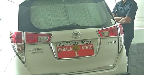 പോലീസ് വാഹനങ്ങളുടെ ഗ്ലാസുകൾ കർട്ടനിട്ട് മറയ്ക്കേണ്ടെന്നു ഡി.ജി.പി