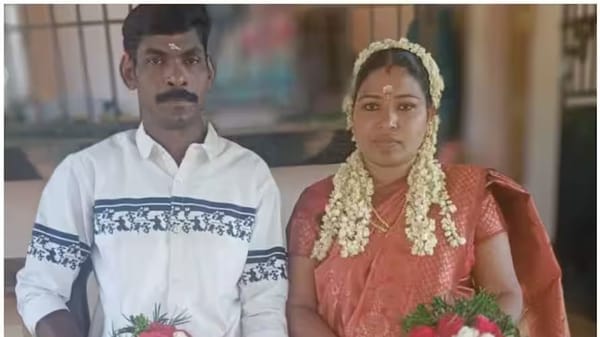 കണ്ണൂരില്‍ ദമ്പതികളടക്കം 5 പേര്‍ മരിച്ച നിലയില്‍, മൂന്ന് കുട്ടികളെ സ്റ്റെയര്‍കേസില്‍ കെട്ടിത്തൂക്കി