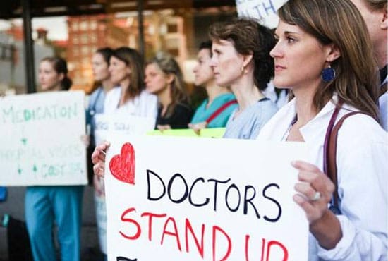 ശമ്പളം കൂടിപോയെന്നു പരാതി; കാനഡയിലെ ഡോക്ടര്‍മാര്‍ സമരത്തില്‍