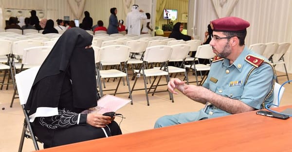 പൊതുമാപ്പ് കേന്ദ്രത്തിലേക്ക് പത്തുവയസുകാരനെ കൈയും പിടിച്ചവര്‍ കയറി വന്നു; കൊടുക്കാം ദുബായ് ഭരണകൂടത്തിനൊരു കൈയ്യടി