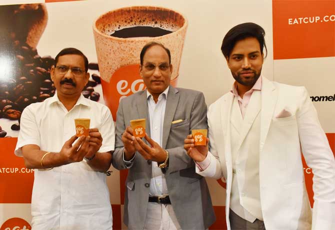 ഇനി കാപ്പികുടിക്കുമ്പോൾ   ഒപ്പം കപ്പും കറുമുറെ  തിന്നാം...!