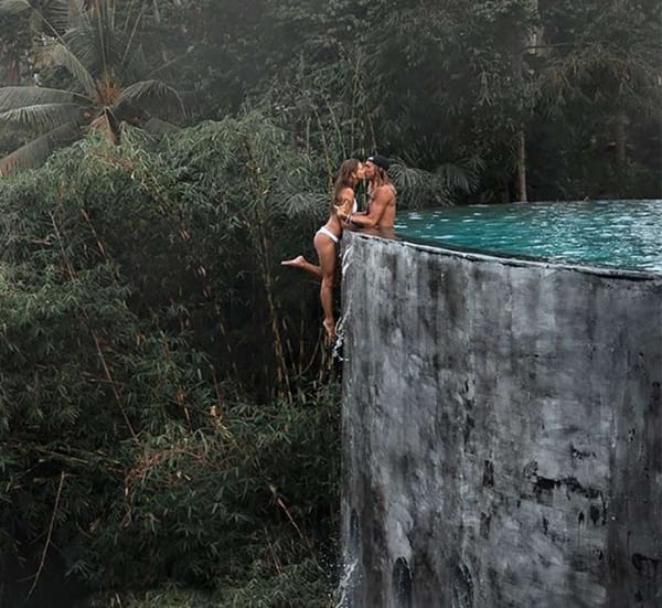 ''ഞങ്ങളുടെ  ജീവിതത്തിലെ ഏറ്റവും വല്യ പ്രമാണം  വിനയമാണ്''; പുതിയ ചുബന  ചിത്രത്തിന് വിമർശനങ്ങൾ ഏറ്റുവാങ്ങി ദമ്പതികൾ