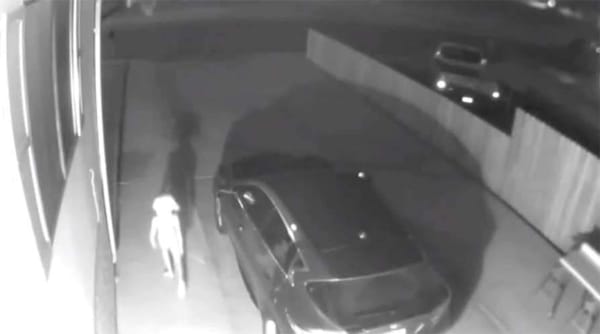 സിസിടിവി ക്യാമറയില്‍ കണ്ടത് അന്യഗ്രഹ ജീവിയോ;  ആശങ്കയിൽ  സൈബർ ലോകം ; വീഡിയോ വൈറൽ