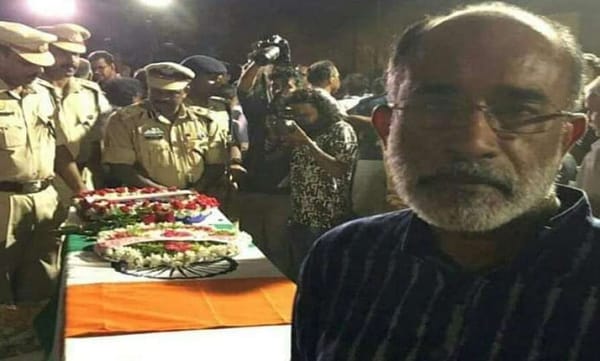 ഞാന്‍ സെല്‍ഫി എടുക്കാറില്ല, അത് ആരോ എടുത്തയച്ചത്: വിശദീകരണവുമായി കണ്ണന്താനം