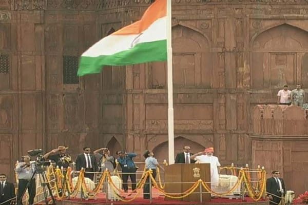 രാജ്യം ഇന്ന് എഴുപതാം സ്വാതന്ത്ര്യദിനം ആഘോഷിക്കുന്നു