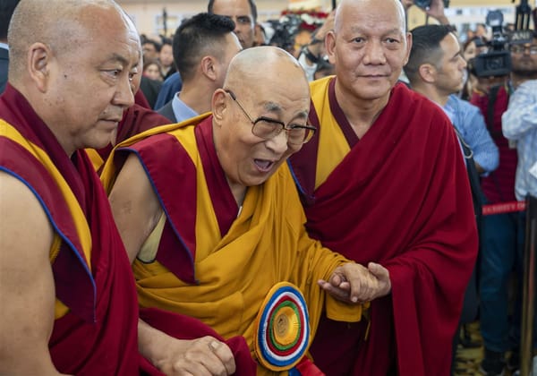 പുതിയ ദലൈ ലാമയെ തെരഞ്ഞെടുക്കാൻ ചൈനയുടെ അനുമതി വേണ്ട: ഇന്ത്യ